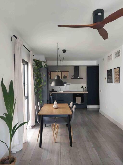 Cozy Apartment Малага Екстериор снимка